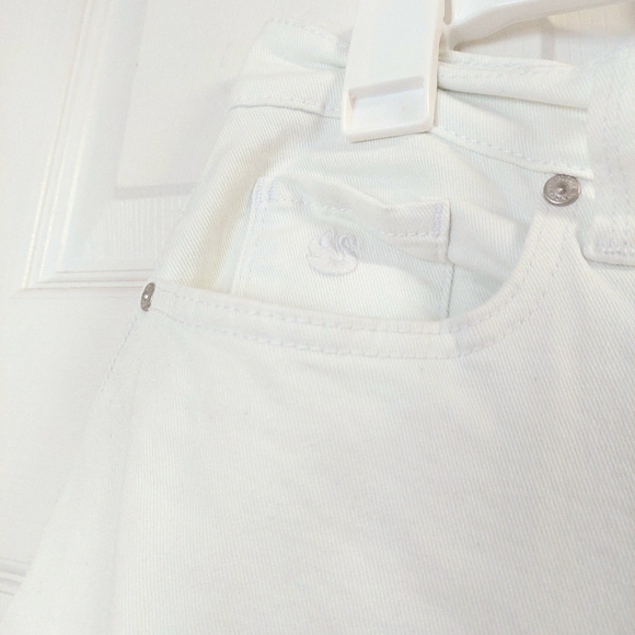 Gloria Vanderbilt Women's Classic Tapered Amanda Jeans - Picture 2 of 9